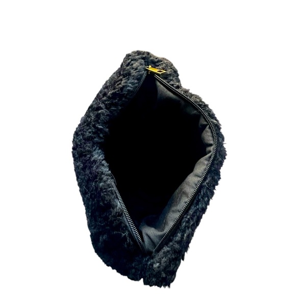 ANTHROPOLOGIE.. NEW big sloppy black faux sherling bag with separate side bag. - Picture 8 of 9